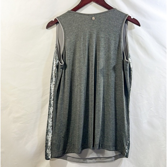 NWT ESCADA Silver Sequins Sleeveless Top
Size 42- Large - Picture 8 of 8